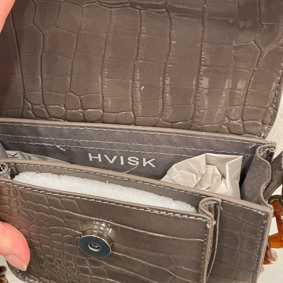 HVISK Cayman Mini Crossbody Bag Grey Embossed Bag With Extra Link Strap - Picture 6 of 10